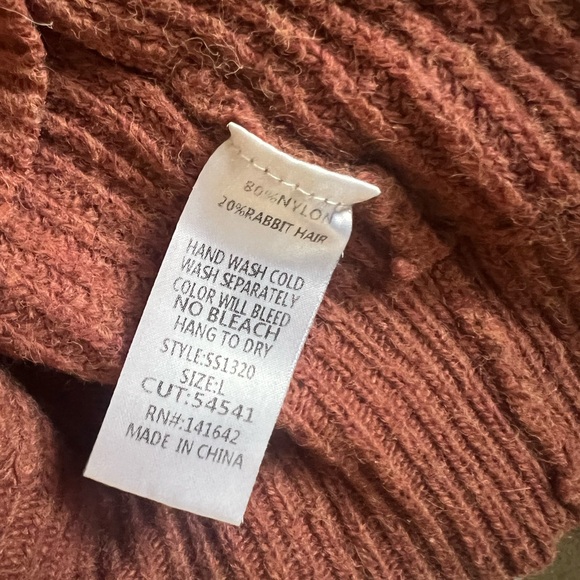 She + Sky Rust Knit Crop Top - Picture 5 of 5